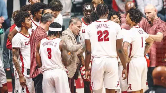 Men's Basketball Huddle vs. USF