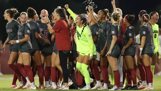 Alabama soccer team celebrates after breaking a huddle vs. Arkansas (Sept. 18, 2026)