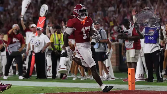 Trae'Shawn Brown scores a touchdown