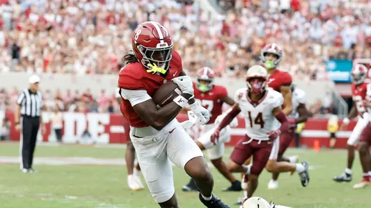 Cederian Morgan scoring a touchdown