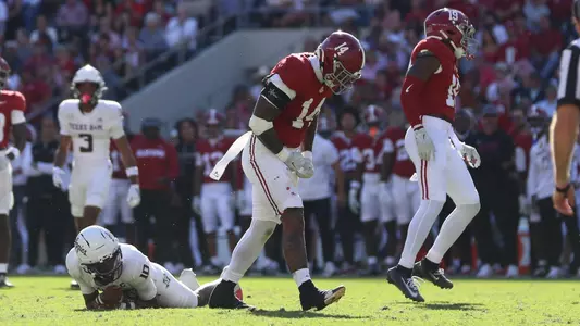 Fatutoa Henry celebrating a sack