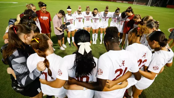 Alabama soccer pregame huddle vs. Ole Miss (Oct. 2, 2026)