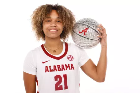 WBB Commit Amirah Anderson