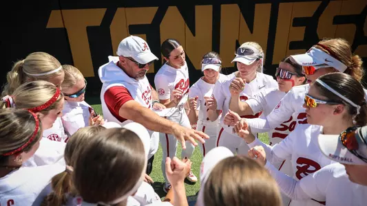 Alabama softball team pregame huddle vs. Tennessee (April 26, 2026)