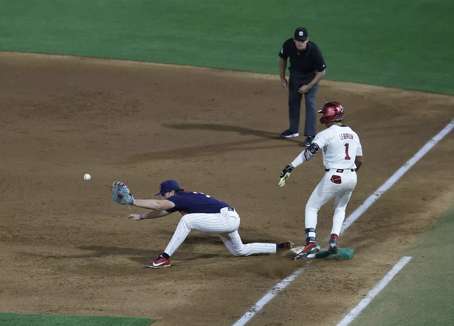 \Alabama Baseball Player Justin Lebron (1) in action against Ole Miss at Sewell-Thomas Stadium in Tuscaloosa, AL on Thursday, May 14, 2026.