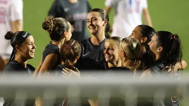 Alabama soccer players celebrate after a Larkin Thomason (7) goal vs. Troy (Aug. 27, 2026)