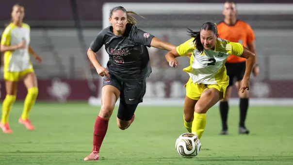 Ivy Williams (16) battles for position against a Texas A&M player (Sept. 24, 2026)