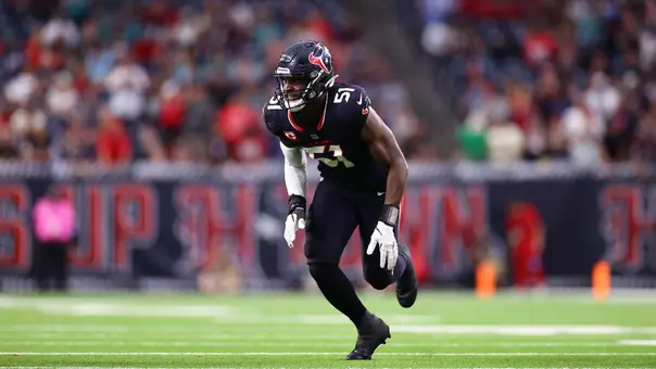 Will Anderson Jr. rushing the passer