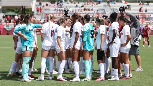 Alabama soccer players huddle pregame vs. Harvard (Sept. 6, 2026)