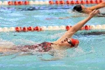 mandy smith swiming backstroke