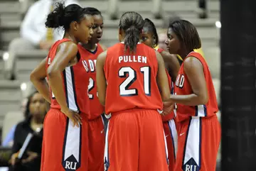 Huddle_Vandy