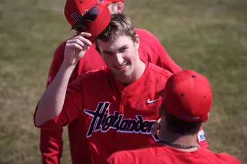 RADFORD BASEBALL RALLIES FOR 8-6 WIN OVER AUBURN IN 13 INNINGS Image