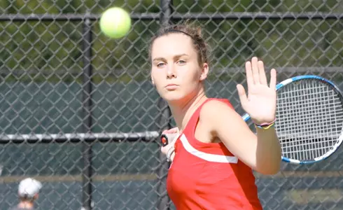 DOUBLES POINT LIFTS CHARLESTON SOUTHERN OVER WOMEN’S TENNIS, 4-3 Image