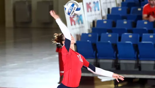Kaylor Nash serving