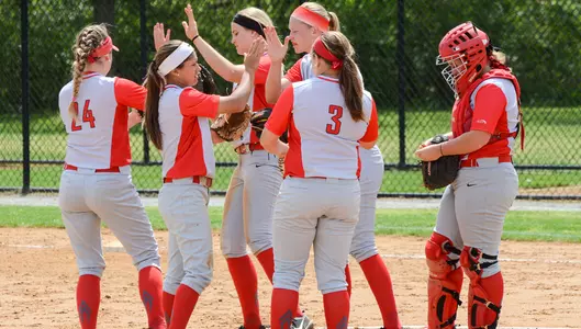Team huddle infield