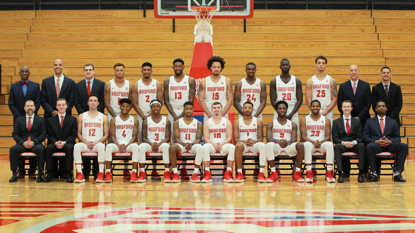 2018-19 MBB Team Photo