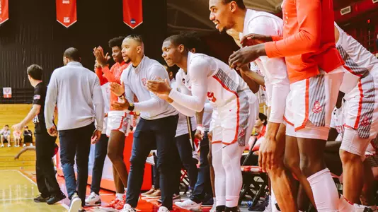 MBB Bench Clapping