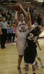 Pioneers Come Up Short at Stony Brook, 52-47 Image