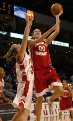 Kaitlin Sowinski's 16 Points Lifts Sacred Heart over BYU, 49-44 Image