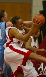 Sacred Heart Trio Lifts Pioneers Over the Mount, 68-56 Image