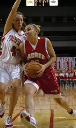 Stephanie Ryan Delivers Sacred Heart 66-64 Win Over Long Island Image