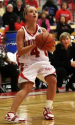 Frosh Evans Nets 24 Points as Sacred Heart Shoots Away Harvard, 92-77 Image