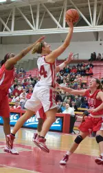 Callan Taylor Scores a Career-High 32 Points to Lead Sacred Heart to a 61-55 Win at Saint Peter's Image