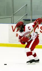 Syracuse Tops Sacred Heart 5-1 Image