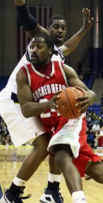 Men's Basketball Drops Saint Francis, 72-57 Image