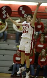 Sacred Heart Wins 10th Straight Beating St. Francis (NY), 75-44 Image