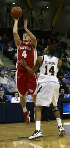 Pioneer Men Clipped by Quinnipiac, 66-64 Image