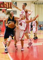 Sacred Heart's Sowinski Powers Pioneers Past Quinnipiac, 72-56 Image