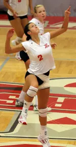 Women's Volleyball Splits Pair of Matches at Dartmouth Image