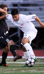 Men's Soccer Tripped Up by Iona, 1-0 Image
