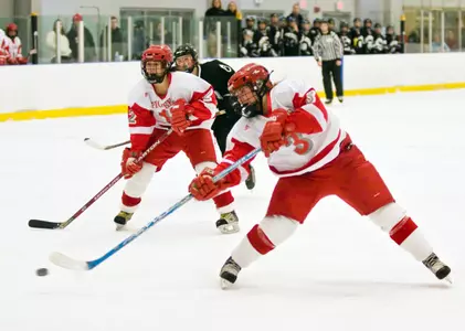 Pioneers Lose to St. Michael's 4-2 for Weekend Split Image