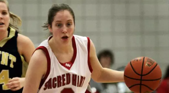 Kiley Evans Double-Double Leads Pioneers to 79-34 Win Over the Peahens Image