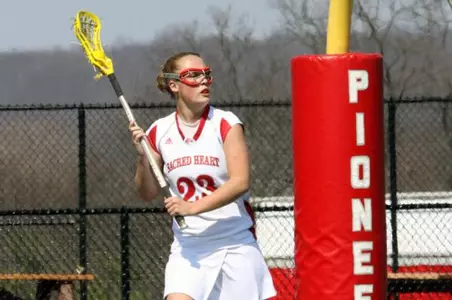 Sacred Heart Suffers 11-10 Overtime Loss at Iona in Season Opener Image