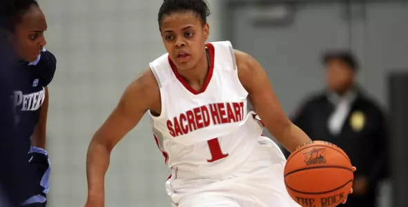 Pioneers Take on In-State Rival Quinnipiac Saturday Image