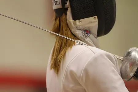 Women's Fencing Goes 6-1 At Vassar Invitational Image