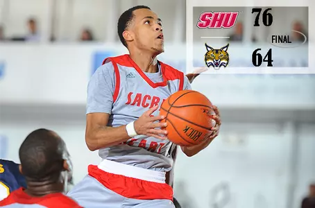 Late Run Sparks Season-Opening 76-64 Win over Quinnipiac at Connecticut 6 Image