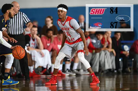 UMass Lowell Three-Point Play with 1.3 Seconds Left Downs SHU 87-84 Image