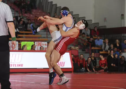 Wrestling Goes 0-3 at Hofstra Duals Image