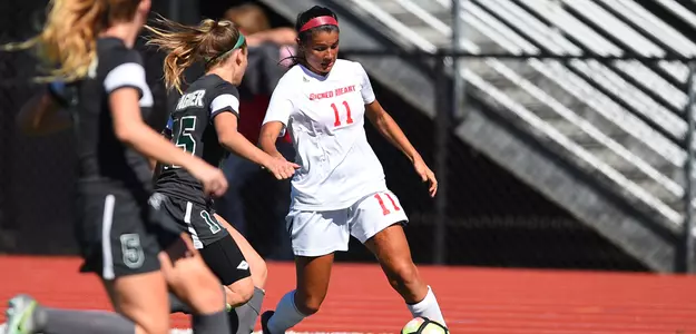 Pioneers Topped by CCSU, 2-0 Image