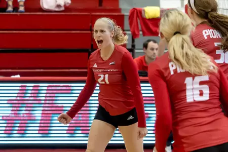 Pionners Take Out Returning NEC Champions Robert Morris Image