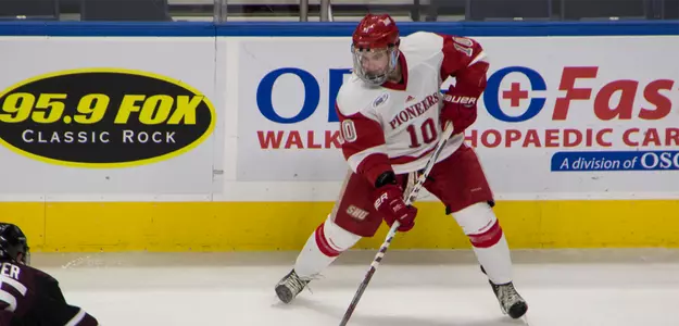Men's Hockey Falls to RMU, 4-1 Image