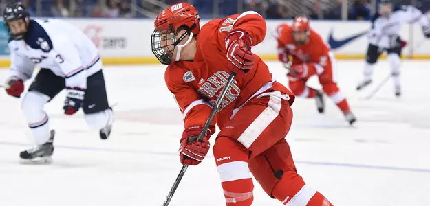 Late Goal by McIlmurray Lifts Pioneers over Niagara, 4-3 Image