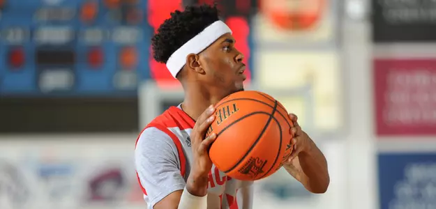 Men's Basketball Hangs On For Win Over Norfolk State Image