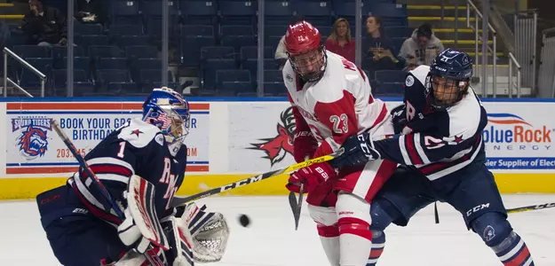 Pioneers Drop Series Opener at RMU, 4-2 Image