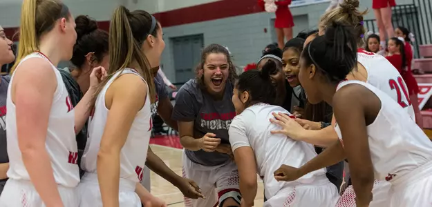 Pioneers Cruise to First Place Tie with 71-47 Rout of LIU Brooklyn Image