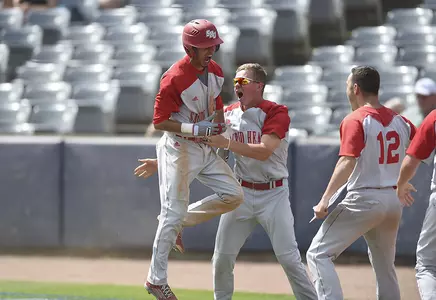 Pioneers Shock CCSU with Seven Run Eighth to Take Series Image